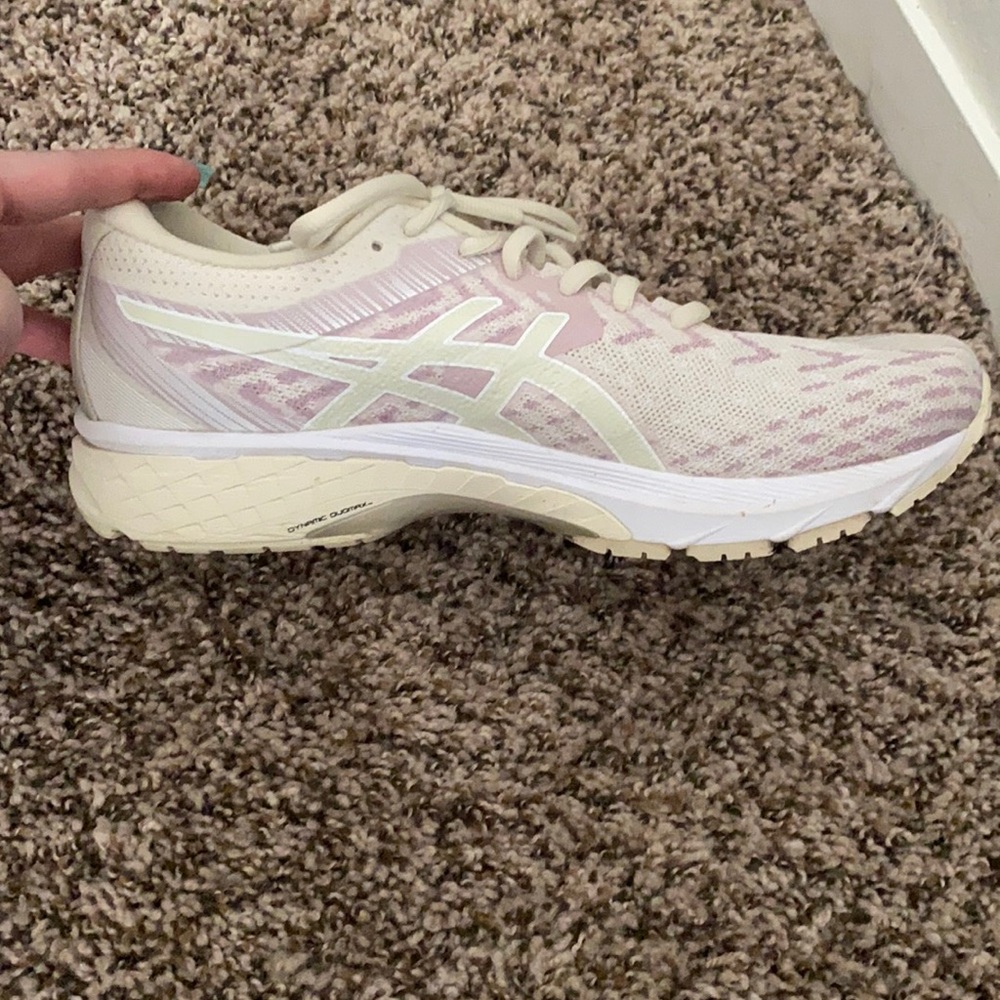 Running shoes